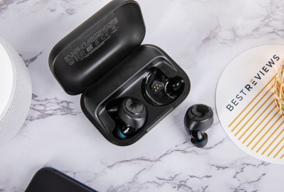 Raycon vs. Skullcandy earbuds